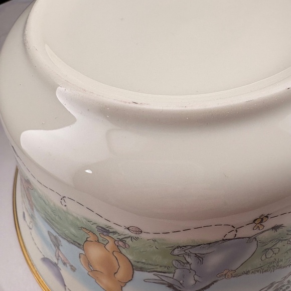 Disney Winnie The Pooh "Balloons of Cheer" Bowl - Ivory China Gold Rim 8.75x4.25 - Picture 13 of 13